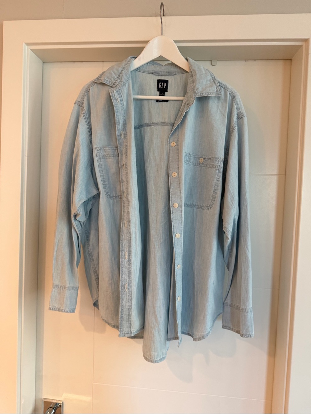 Gap Shirt - Women’s M